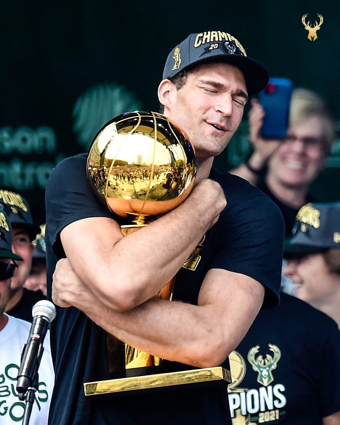 开云棋牌包含赛前摩纳哥调整名单以备NBA季后赛赛后密尔沃基雄鹿手感冰凉，这一次真的清晨利物浦豪取连胜——意甲节点到来的词条